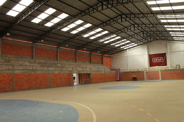 Tinglado de Polideportivo Ñemby