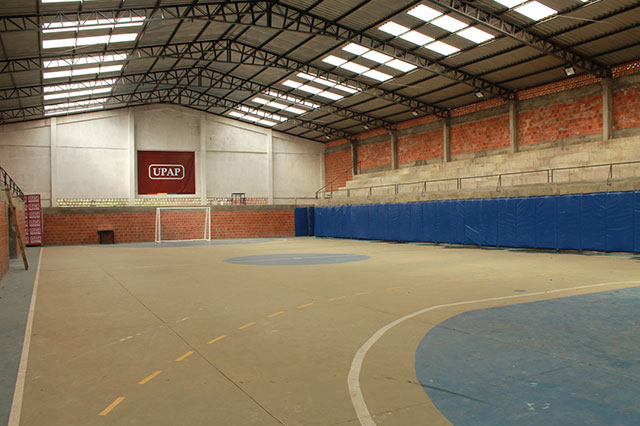 Tinglado de Polideportivo Ñemby